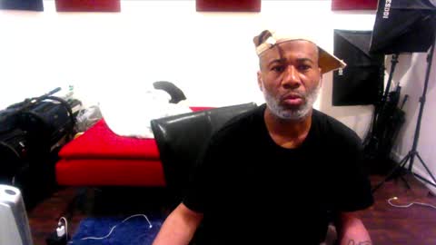 Snapshot of adick_ting chatting on 02/23/25, 12:05 adick_ting online show from 02/23/25, 12:05