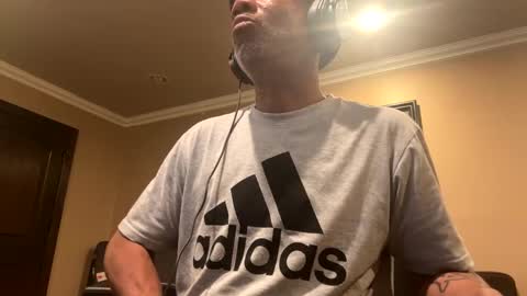 Snapshot of adick_ting chatting on 03/11/25, 08:20 adick_ting online show from 03/11/25, 08:20