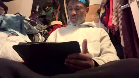 Snapshot of adick_ting chatting on 10/14/25, 06:14 adick_ting online show from 10/14/25, 06:14