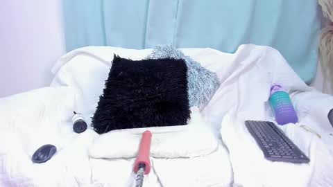 Snapshot of adilaghazali chatting on 02/27/25, 11:04  Adila  online show from 02/27/25, 11:04