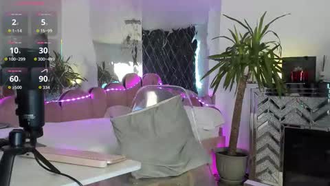 Adona online show from 11/09/25, 07:17