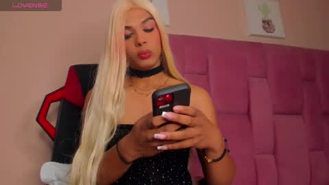 adonis_hot_xx online show from 10/19/25, 11:16