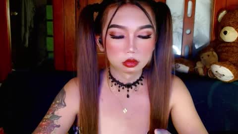 Snapshot of adorableslutxxx chatting on 01/15/25, 04:54 jasmine online show from 01/15/25, 04:54