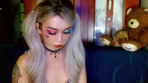 Snapshot of adorableslutxxx chatting on 01/17/25, 12:20 jasmine online show from 01/17/25, 12:20