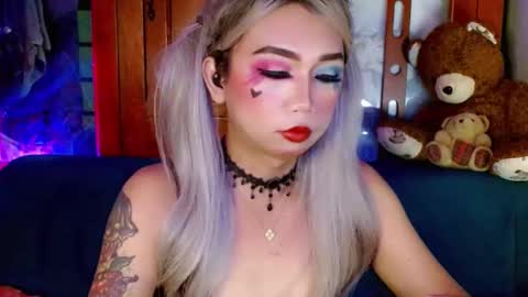Snapshot of adorableslutxxx chatting on 01/23/25, 08:02 jasmine online show from 01/23/25, 08:02