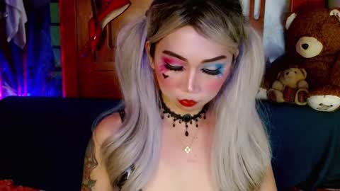 Snapshot of adorableslutxxx chatting on 01/24/25, 05:53 jasmine online show from 01/24/25, 05:53