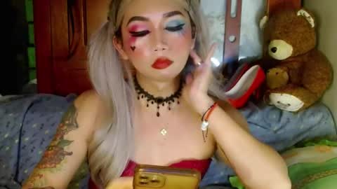 Snapshot of adorableslutxxx chatting on 01/30/25, 06:56 jasmine online show from 01/30/25, 06:56