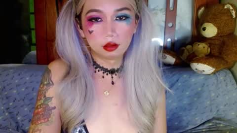 Snapshot of adorableslutxxx chatting on 02/01/25, 12:18 jasmine online show from 02/01/25, 12:18