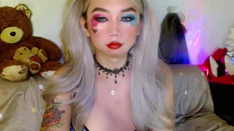 Snapshot of adorableslutxxx chatting on 02/16/25, 06:10 jasmine online show from 02/16/25, 06:10