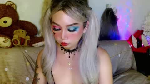 Snapshot of adorableslutxxx chatting on 02/17/25, 07:04 jasmine online show from 02/17/25, 07:04