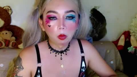 Snapshot of adorableslutxxx chatting on 02/19/25, 05:16 jasmine online show from 02/19/25, 05:16