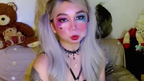 Snapshot of adorableslutxxx chatting on 02/19/25, 07:16 jasmine online show from 02/19/25, 07:16