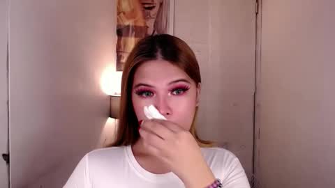 Snapshot of adorabletsforyouxx chatting on 11/22/25, 04:28 adorabletsforyouxx online show from 11/22/25, 04:28