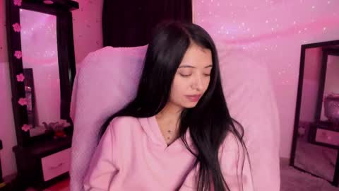 Snapshot of adorabolt chatting on 01/21/25, 02:11 Stormi online show from 01/21/25, 02:11