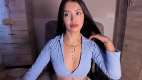 Snapshot of adorabolt chatting on 09/19/25, 08:53 Stormi online show from 09/19/25, 08:53