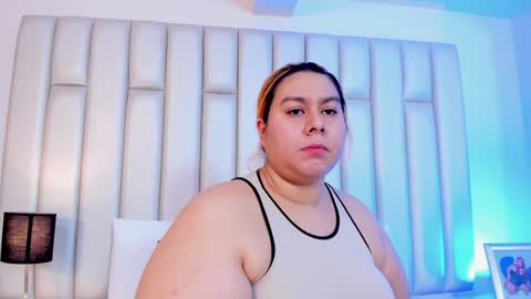 ANDREA PEREZ online show from 02/08/25, 11:22