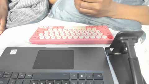 Andrena online show from 11/19/25, 02:11