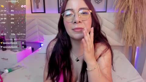 Adri  online show from 09/23/25, 08:56