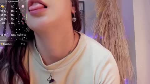 Adri  online show from 09/24/25, 09:18