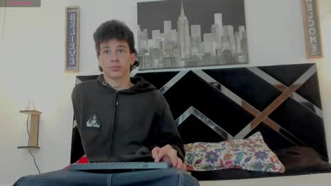 Adrian online show from 11/05/25, 04:01