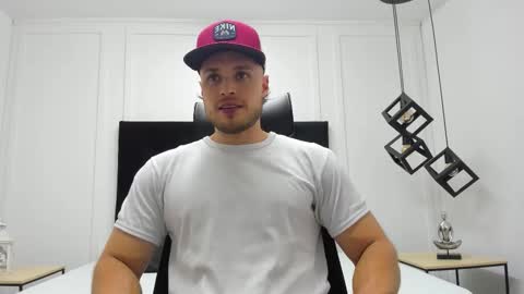 Adrein Roche online show from 10/20/25, 08:53