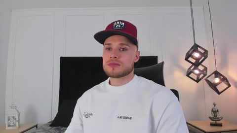 Adrein Roche online show from 11/09/25, 10:41