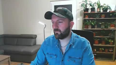 Snapshot of adultwebcamdatabase chatting on 11/04/25, 09:36 Felix84 online show from 11/04/25, 09:36