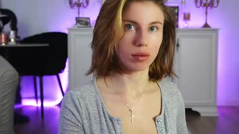 Aelia online show from 11/04/25, 04:00