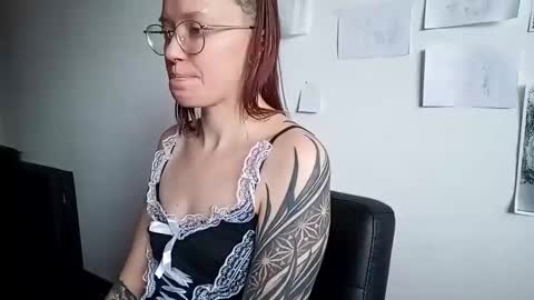 Snapshot of aelita_night chatting on 12/12/24, 10:02 aelita_night online show from 12/12/24, 10:02