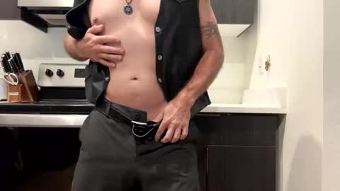 afeelyavag online show from 09/30/25, 12:04