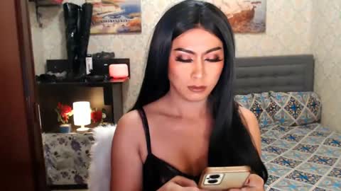 Snapshot of affairtoyourgoddesskhendra chatting on 12/29/24, 06:38 Dominant Goddess Contessa online show from 12/29/24, 06:38
