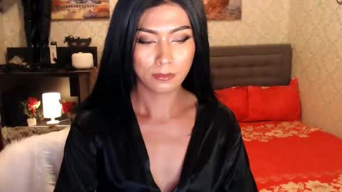 Snapshot of affairtoyourgoddesskhendra chatting on 02/09/25, 10:00 Dominant Goddess Contessa online show from 02/09/25, 10:00