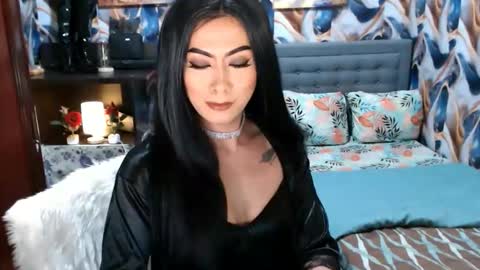Snapshot of affairtoyourgoddesskhendra chatting on 10/14/25, 06:09 Dominant Goddess Contessa online show from 10/14/25, 06:09