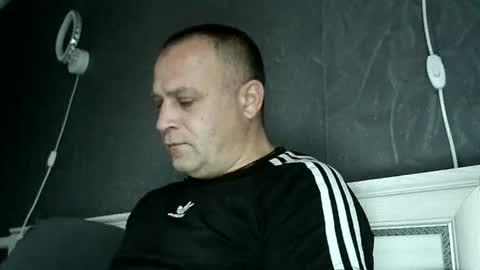 Snapshot of afonya342 chatting on 10/20/25, 04:57 Sasha online show from 10/20/25, 04:57