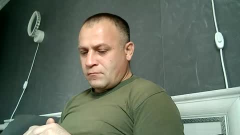 Snapshot of afonya342 chatting on 11/12/25, 07:42 Sasha online show from 11/12/25, 07:42