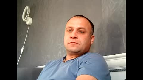 Snapshot of afonya342 chatting on 11/15/25, 08:11 Sasha online show from 11/15/25, 08:11