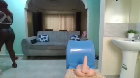 Snapshot of africacoco chatting on 03/05/25, 03:29 africacoco online show from 03/05/25, 03:29