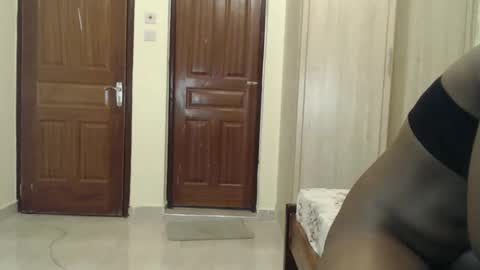 Snapshot of africacoco chatting on 03/12/25, 04:19 africacoco online show from 03/12/25, 04:19