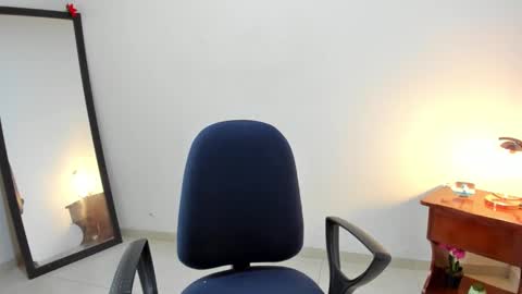 Snapshot of afrodita3123 chatting on 02/11/25, 03:40 Lorena online show from 02/11/25, 03:40
