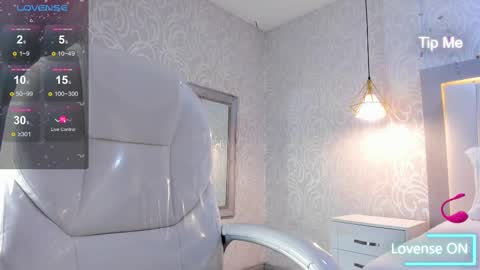 A F R O D I T A  online show from 10/10/25, 11:31