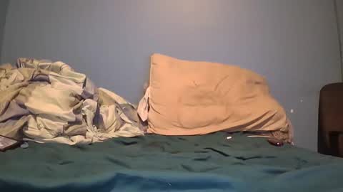 Snapshot of ag___ chatting on 09/19/25, 06:59 ag___ online show from 09/19/25, 06:59