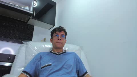 Snapshot of agarevans chatting on 12/03/24, 07:43 AGAR online show from 12/03/24, 07:43