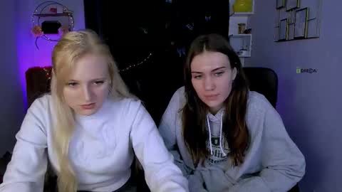 Snapshot of agata_bonbon chatting on 10/17/25, 08:39 agata bonbon online show from 10/17/25, 08:39