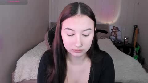 Snapshot of agata_cherry chatting on 11/16/25, 08:42 Eva online show from 11/16/25, 08:42