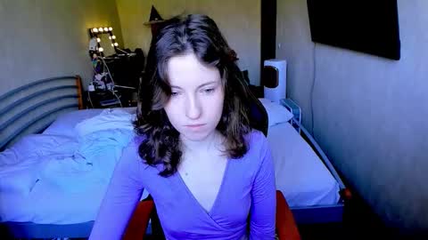 Snapshot of agata_in_wonderland chatting on 09/17/25, 08:49 agata_in_wonderland online show from 09/17/25, 08:49