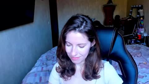 Snapshot of agata_in_wonderland chatting on 10/03/25, 08:33 agata_in_wonderland online show from 10/03/25, 08:33