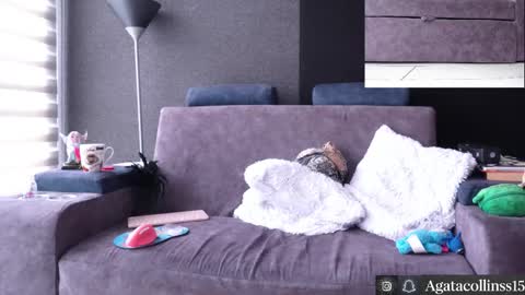 Agata Collinss online show from 10/28/25, 07:49