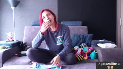 Agata Collinss online show from 11/16/25, 04:12