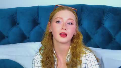 AgataFoxley online show from 11/19/25, 06:30