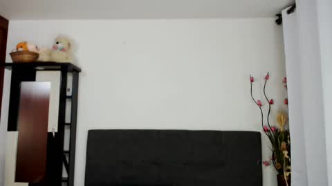 Snapshot of agatasexx chatting on 12/19/24, 06:01 johana online show from 12/19/24, 06:01